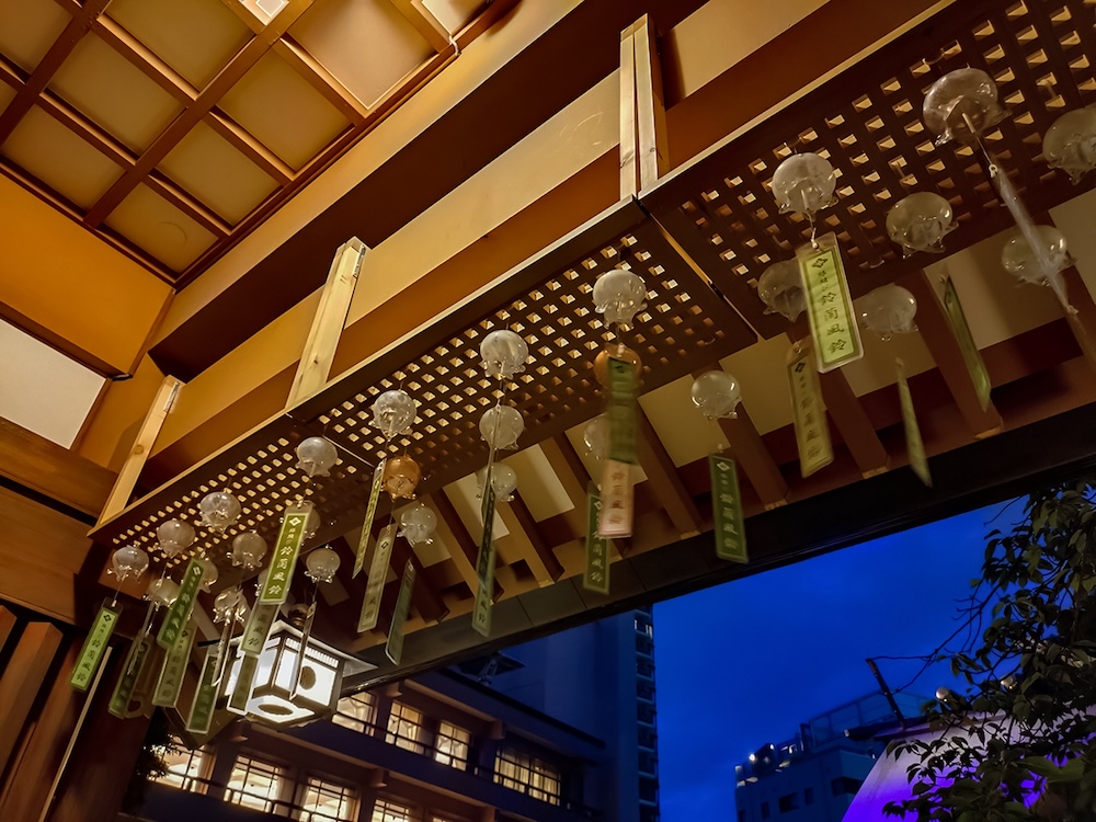 夏の余韻が残る東京大神宮