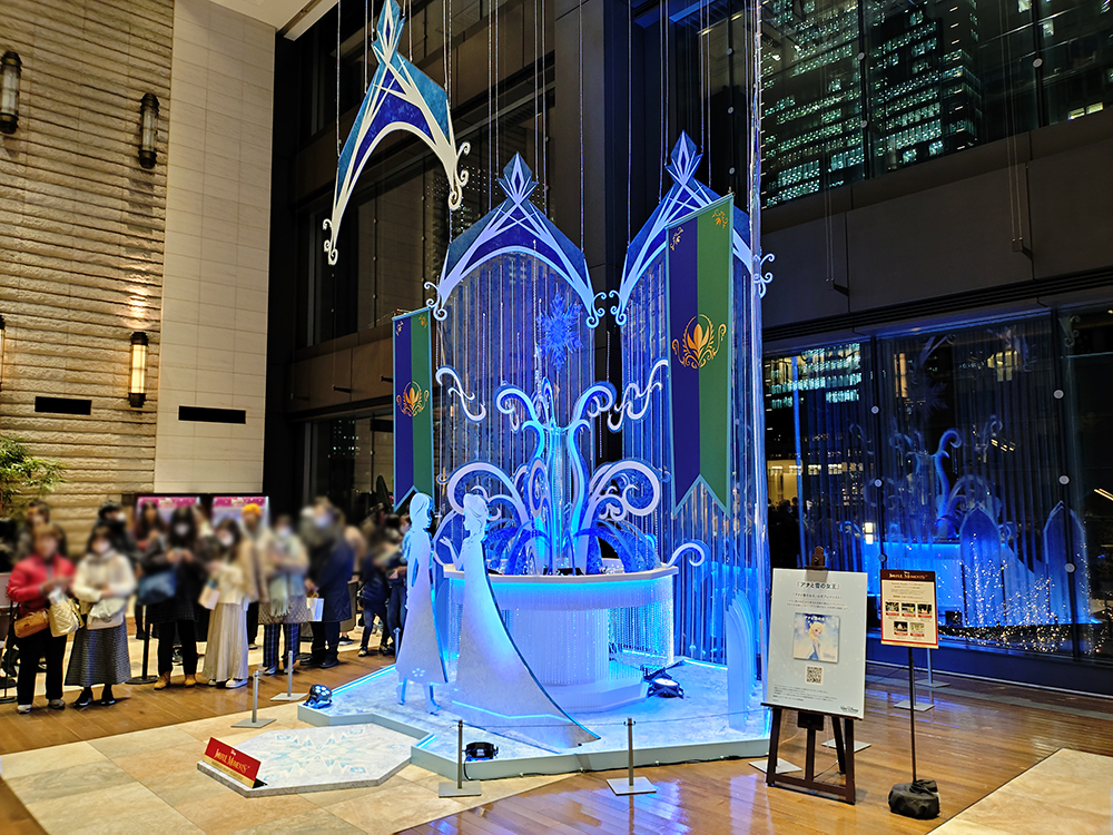 建築の聖地・丸の内がディズニーと共演！2025年冬の「都市の劇場」を撮り歩く